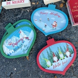 Wooden holiday wall ornaments
